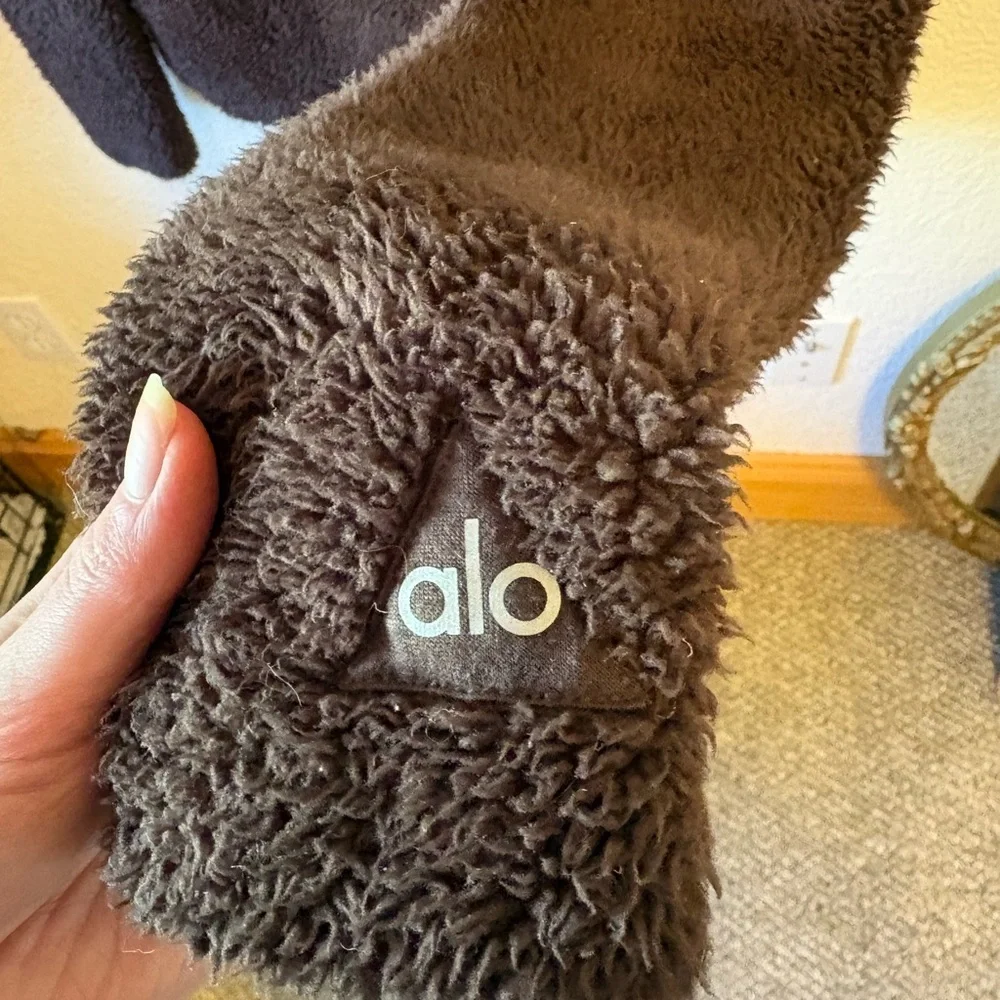 ALO Yoga Women's Sherpa Brown Turtleneck Sweater - Picture 4 of 5